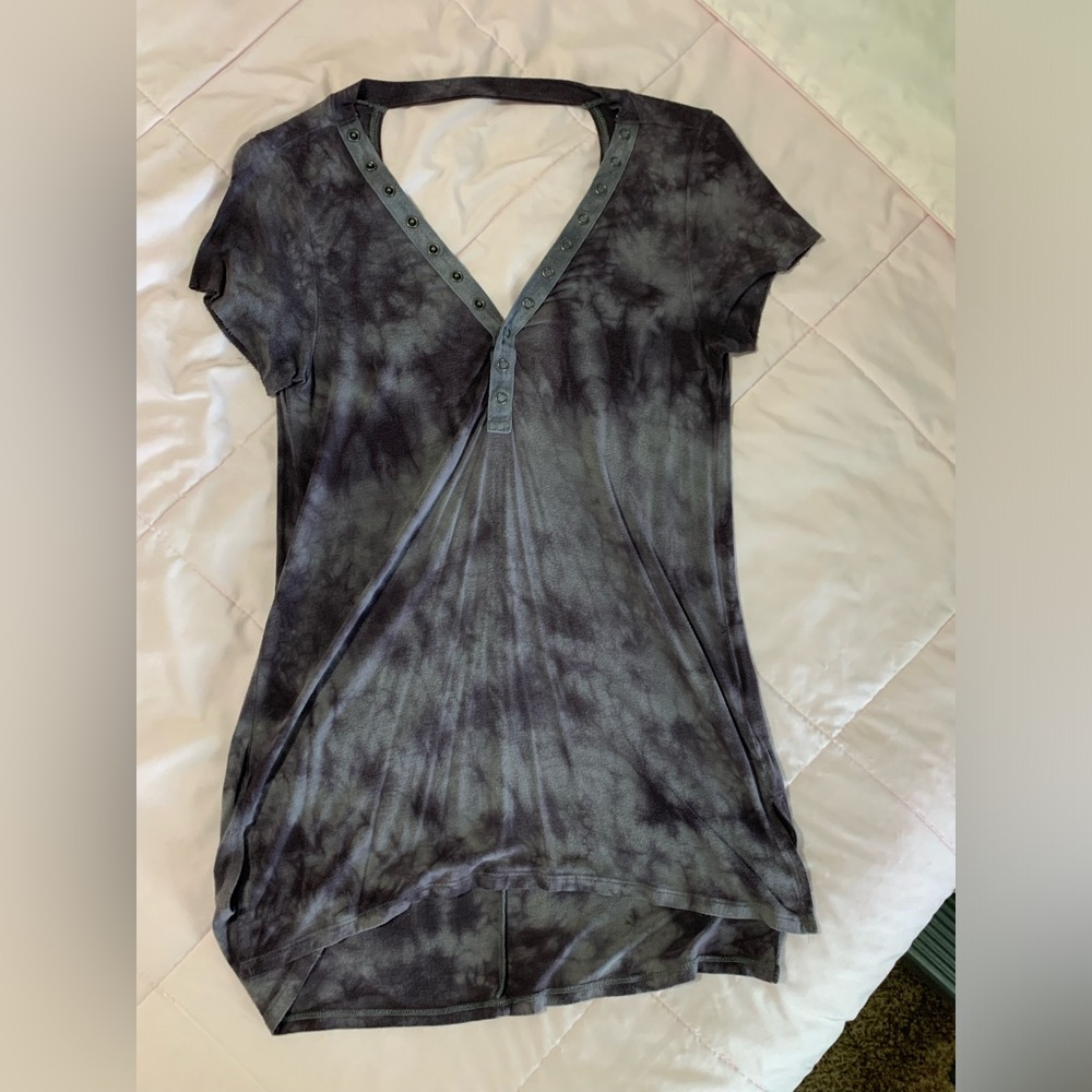 American Eagle tie dye cutout button up top